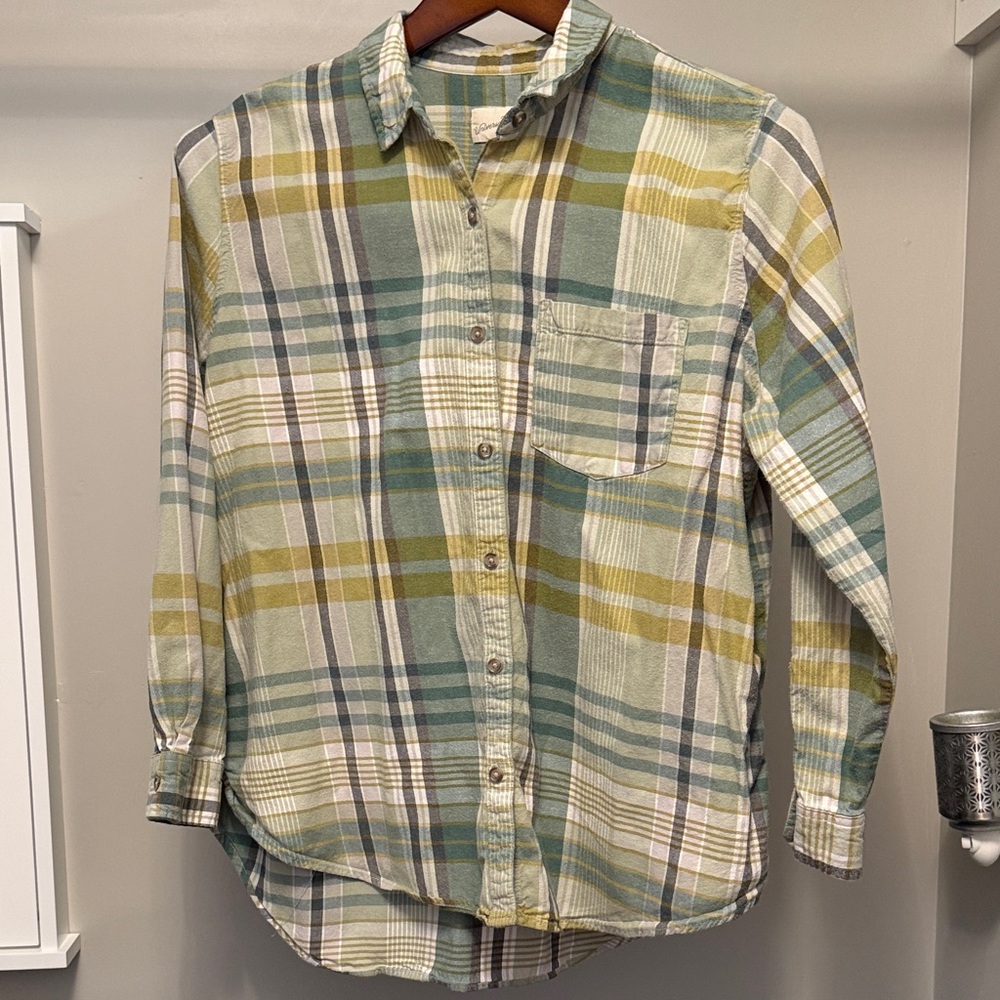 Universal Thread Multicolor Plaid Button-Down Shirt